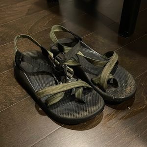 Men’s chacos 13 green